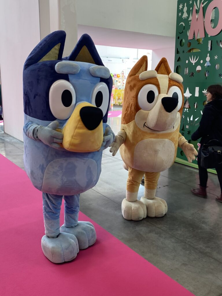 Bluey und Bingo haben sich die Messe ebenfalls nicht entgehen lassen. (Foto: Nadine Jansen)